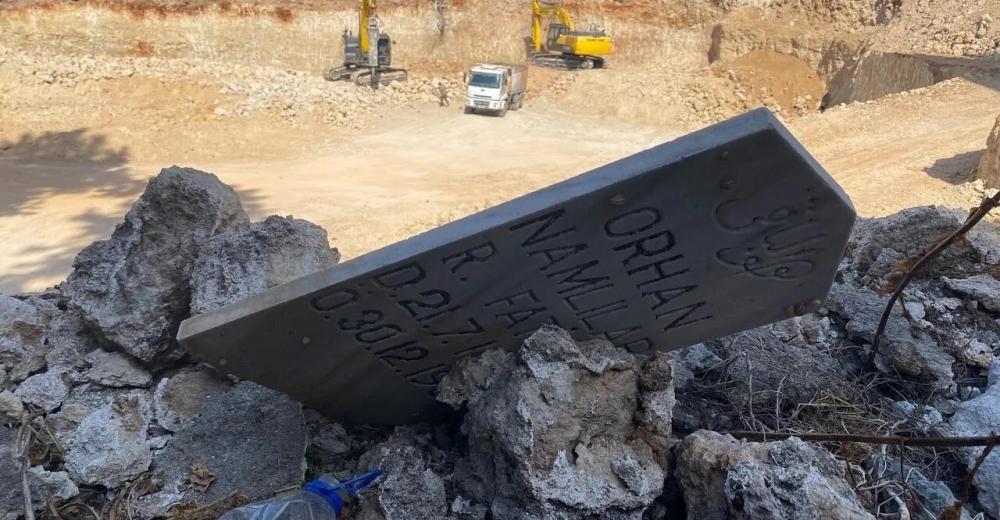 ANDIZLI MEZARLIĞI’NDA KAFALARI KARIŞTIRAN KARAR