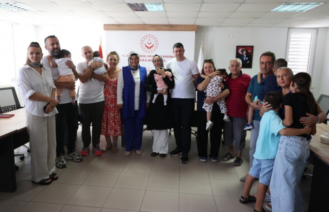 ANTALYA’DA 5 ÇOCUK KORUYUCU AİLELERİYLE BULUŞTU