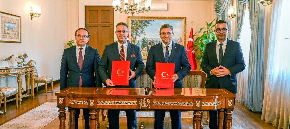 ANTALYA’DA KAMU PERSONELİNE YÖNELİK İHA PİLOT EĞİTİMİ PROTOKOLÜ İMZALANDI