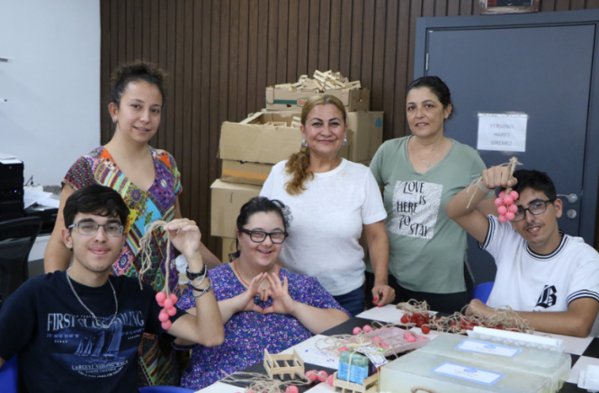 ANTALYA’DA ÖZEL BİREYLER ÜRETİYOR, İSTİHDAM ARTIYOR