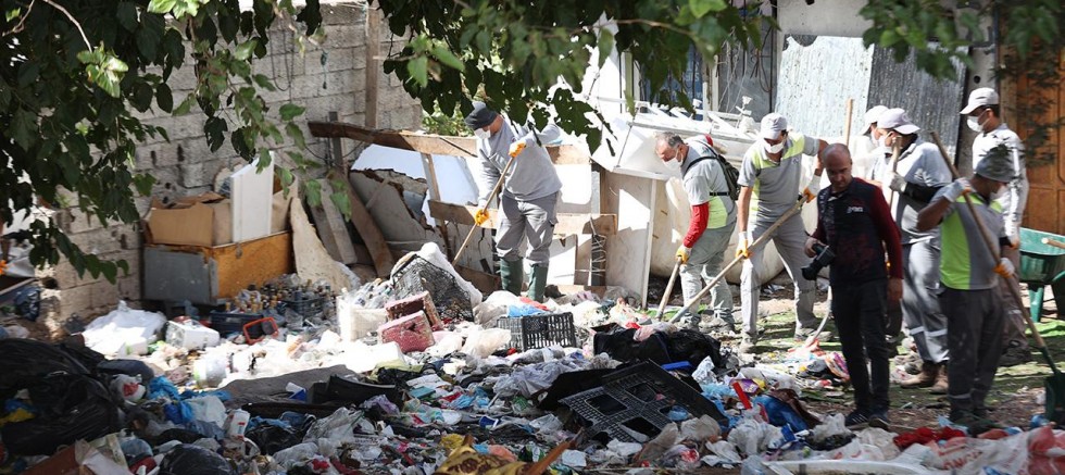 KEPEZ’TE ÇÖP EV TEMİZLİĞİ: TONLARCA ATIK ÇIKARILDI