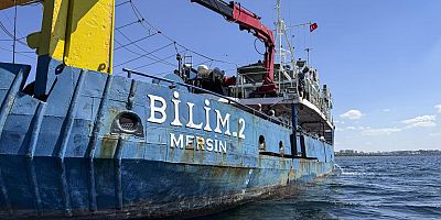 AKDENİZ SUYU MARMARA'NIN YÜZEYİNİ TEMİZLEDİ 