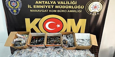 ANTALYA’DA 1 HAFTADA 34 GÖZALTI, TONLARCA KAÇAK ÜRÜN VE SİLAH ELE GEÇİRİLDİ
