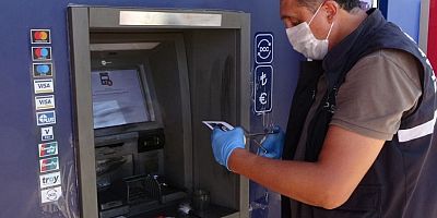 ANTALYA’DA ATM’Yİ PARÇALAYARAK PARA ÇEKMEYE ÇALIŞTILAR