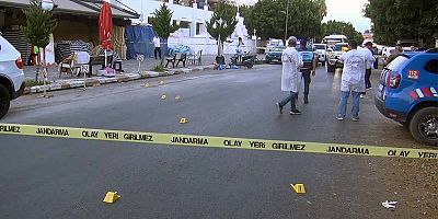 ANTALYA'DA SALDIRI: 1'İ TURİST 3 KİŞİ YARALANDI