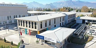 ANTALYA'DA YURTLARA REKOR BAŞVURU: 7 BİN 259 ÖĞRENCİ YURT HAKKI İÇİN SIRAYA GİRDİ