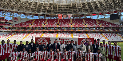 ANTALYASPOR’DAN GÖVDE GÖSTERİSİ