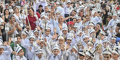 BAŞKAN UYSAL: “ADETA MİNİK BİR DEVLET GİBİYİZ”