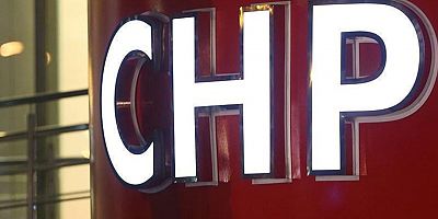 CHP'DE İSTİFALAR SÜRÜYOR 