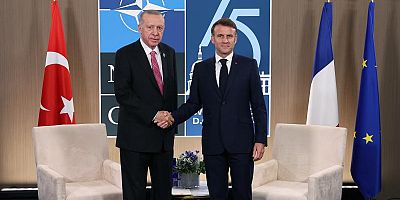 CUMHURBAŞKANI ERDOĞAN, MACRON İLE GÖRÜŞTÜ