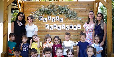 EKİPLERİN TOPLADIĞI ZEYTİNLERİ MİNİKLER İŞLEDİ