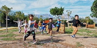 EL ELE GELECEĞE: DOĞA ÇOCUK ENSTİTÜSÜ’NDE EĞİTİM VE EĞLENCE BİR ARADA