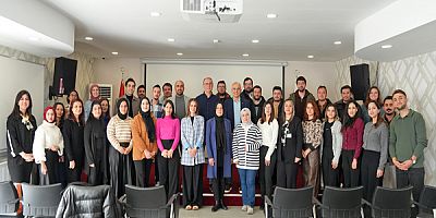 ETÜT ÖĞRETMENLERİNE ÖĞRENCİ MOTİVASYONU SEMİNERİ