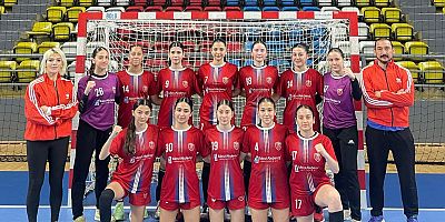 HENTBOLCULARDAN BÜYÜK BAŞARI