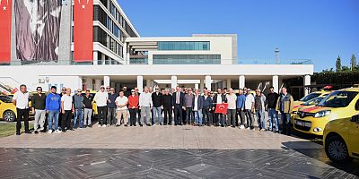 KONYAALTI’NDA CUMHURİYET KONVOYU