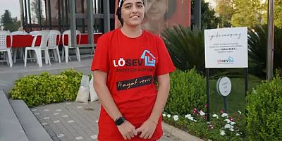 LÖSEMİYİ YENEN ASUDE, MUTFAKTA HAYALLERİNİ GERÇEKLEŞTİRİYOR