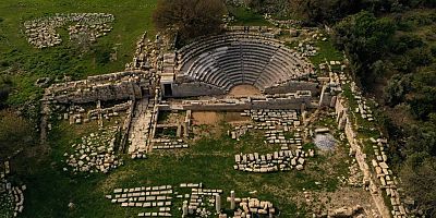 TEOS'TA TARİHİ MİRAS AYAĞA KALDIRILIYOR