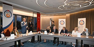 VALİ YARDIMCILARI VE KAYMAKAMLAR ONURUNA VEDA PROGRAMI DÜZENLENDİ