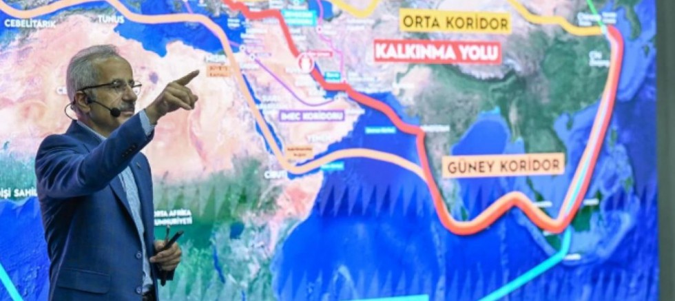 TÜRKİYE VE KAZAKİSTAN İŞ BİRLİĞİYLE ORTA KORİDOR'UN TAŞIMACILIK KAPASİTESİ ARTACAK