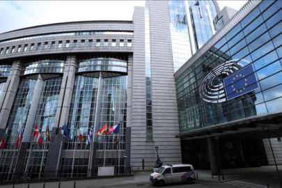 AB GÜMRÜKLERİNE YENİ DÖNEM: DİJİTAL PLATFORM VE İŞLEM ÜCRETİ GELİYOR