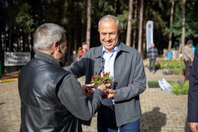 ALANYA BELEDİYESİ BAYRAM ÖNCESİ 67 BİN ÇİÇEK FİDESİNİ VATANDAŞLARLA BULUŞTURACAK