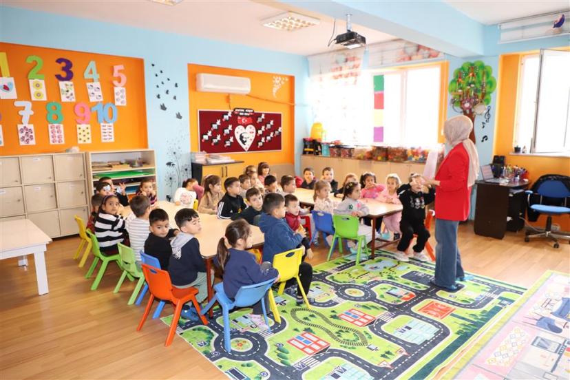 ALANYA’DA OKULLARDA SAĞLIK VE FARKINDALIK SEFERBERLİĞİ