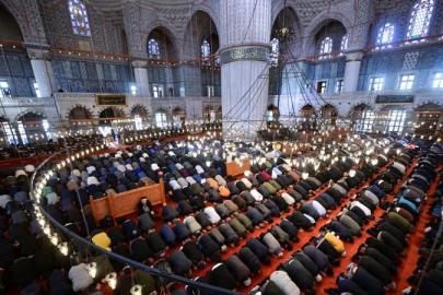 BAYRAM NAMAZI SAATLERİ AÇIKLANDI