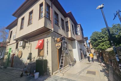 KALEİÇİ’NDE MÜSTEHCEN HEYKEL VE İŞGAL TARTIŞMASI