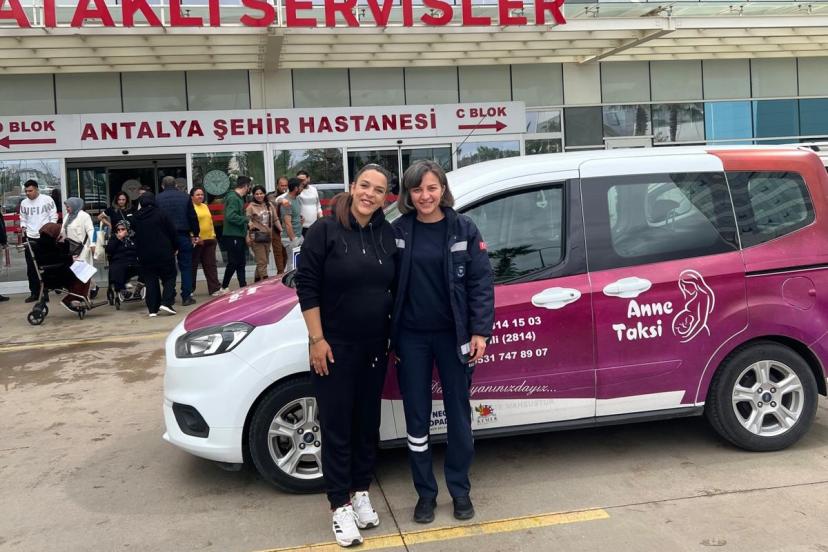 KEMER’DE “ANNE TAKSİ” HİZMETE BAŞLADI