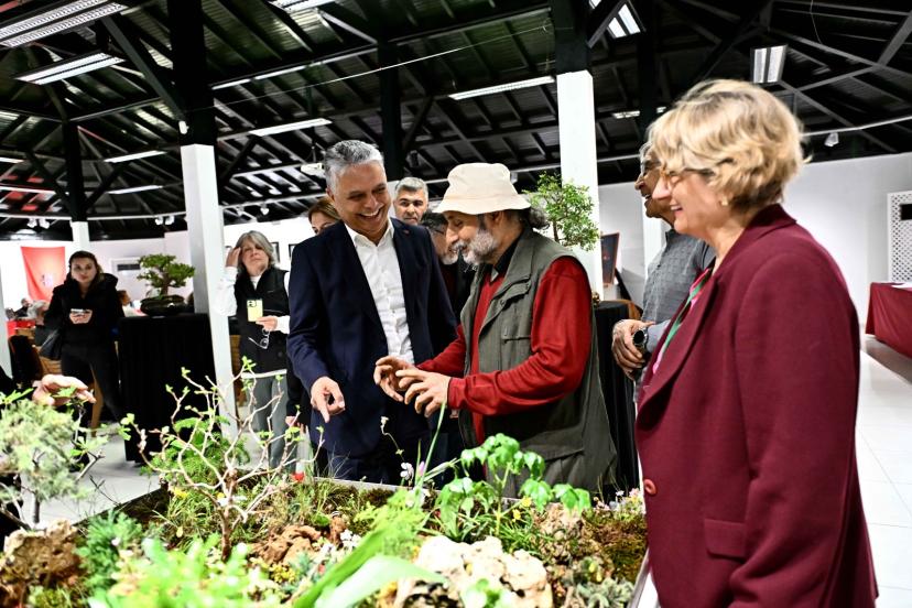 MURATPAŞA YAŞLILARA SAYGIYI GALERİDE YAŞATIYOR