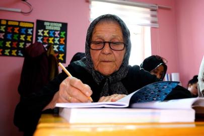 88 YAŞINDA OKUMA YAZMA HAYALİNE KAVUŞTU