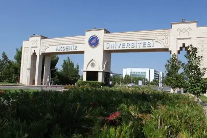 AKDENİZ ÜNİVERSİTESİ’NDE LİSANSÜSTÜDE YENİ DÖNEM