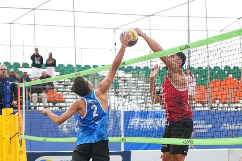 ALANYA’DA PLAJ VOLEYBOLU HEYECANI BAŞLADI