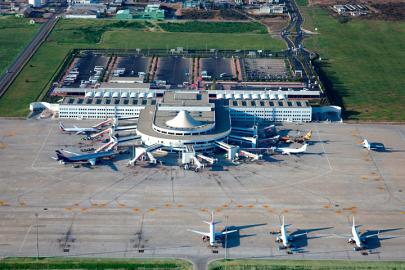 ANTALYA İÇ HATLARDA ZİRVEYİ BIRAKMADI