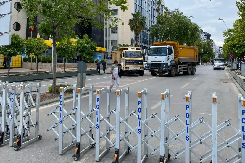 ANTALYA’DA 1 MAYIS ÖNCESİ TRAFİK DÜZENLEMESİ: BAZI CADDELER KAPATILACAK