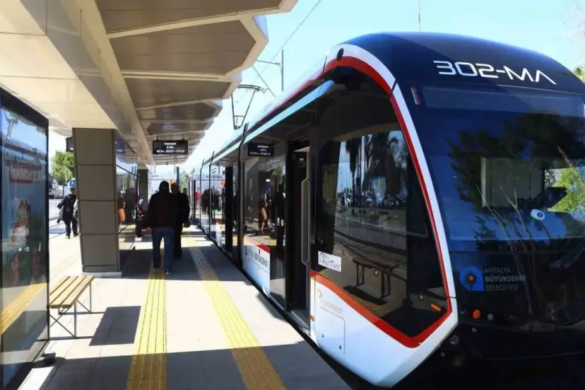 ANTALYA’DA 1 MAYIS’TA TOPLU ULAŞIM ÜCRETSİZ OLACAK