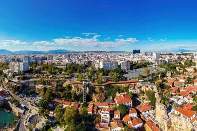 ANTALYA’DA GAYRİMENKUL PATLAMASI: FİYATLAR YÜKSELİYOR, TALEP ZİRVEDE