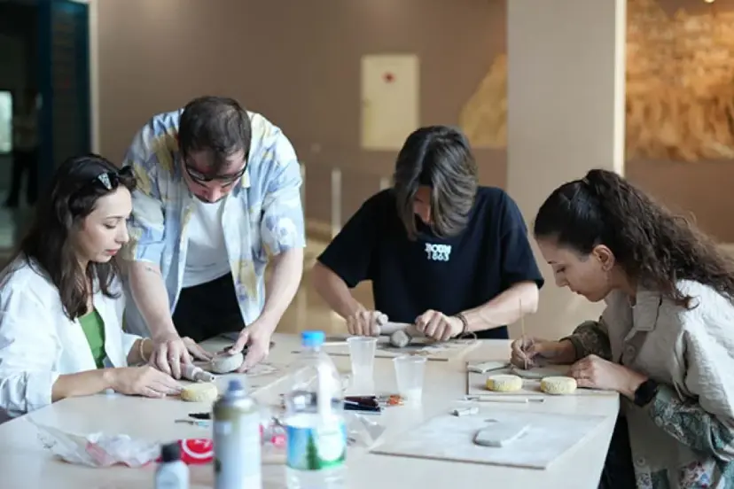 ANTALYA’DA GERİ DÖNÜŞÜM SANATLA BULUŞTU