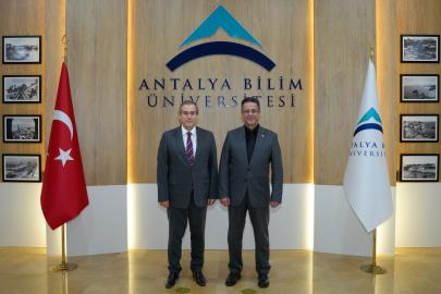 ATSO BAŞKANI HİZMETE DESTEK İÇİN ABÜ’DE