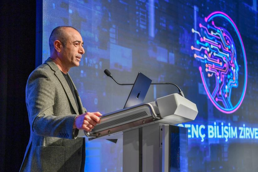 GENÇ BİLİŞİM ZİRVESİ ANTALYA’DA GELECEĞE IŞIK TUTTU