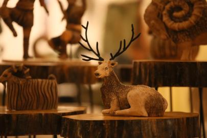 KEPEZ’DE EL EMEĞİ ESERLER SANATSEVERLERLE BULUŞTU