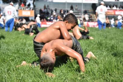 KEPEZ’DE PEHLİVANLAR DUALI ÇAYIRA ÇIKTI