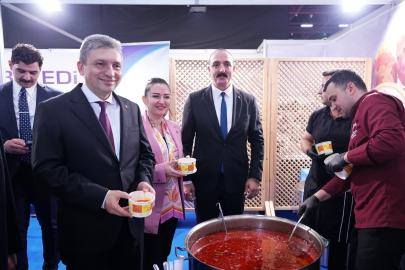 KONYAALTI YÖREX’TE LEZZETLERİYLE SAHNEDE