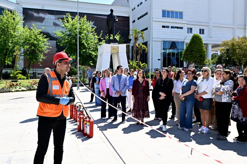 MURATPAŞA’DA YANGIN TATBİKATI: PERSONELE UYGULAMALI EĞİTİM