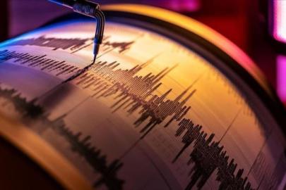 SINIR HATTINDA SARSINTI: 5,3’LÜK DEPREM BÖLGEYİ SALLADI