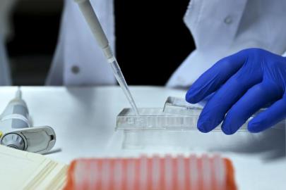 TÜRKİYE’DEN TARİHİ ADIM: İLK ÖZGÜN İLAÇTA FAZ 1 BAŞARISI