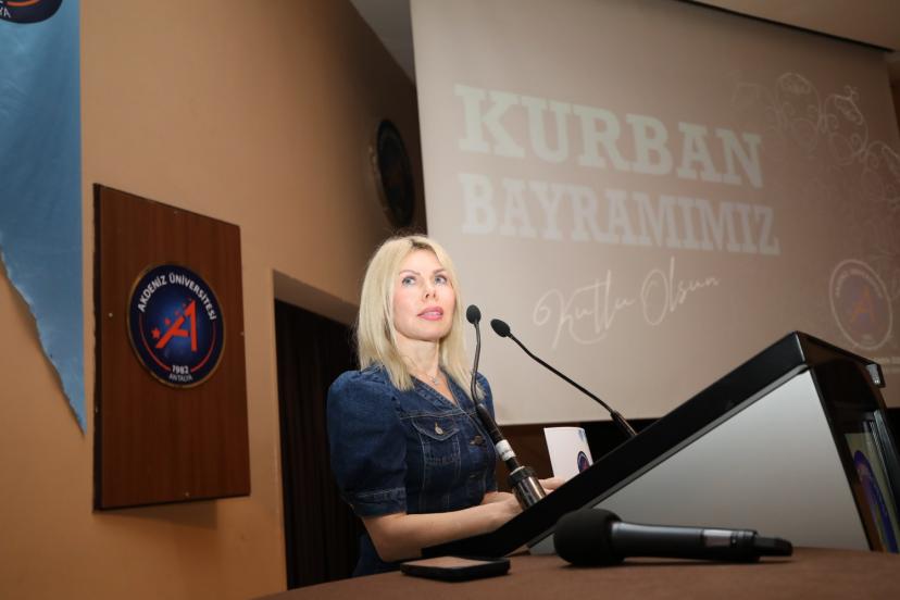AKDENİZ ÜNİVERSİTESİ’NDE BAYRAMLAŞMA COŞKUSU