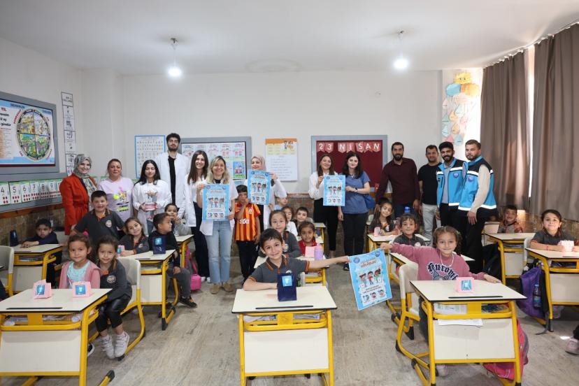 AKSU’DA MİNİKLERİN GÜLÜŞLERİ İÇİN SAĞLIK TARAMASI
