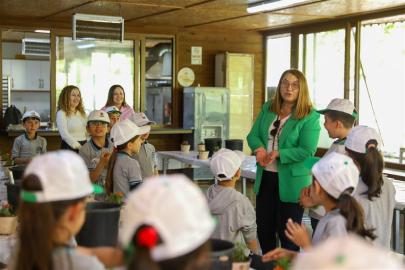 ALANYA’DA MİNİKLER TOPRAKLA BULUŞTU