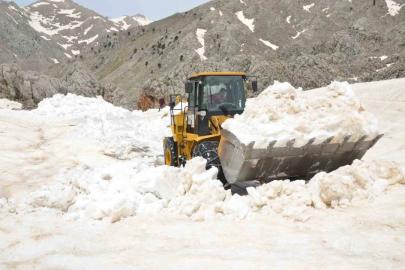 ANTALYA’DA MAYISTA KIŞ MESAİSİ